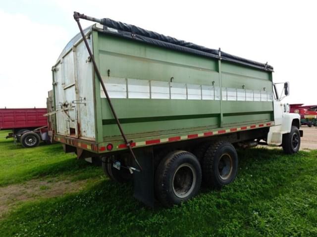 Image of Ford LN900 equipment image 2