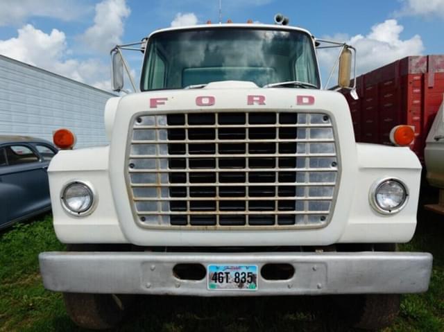 Image of Ford LN900 equipment image 4
