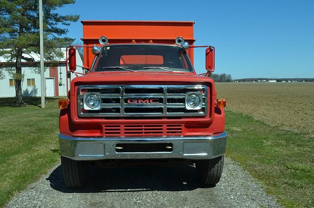 Image of GMC 6500 equipment image 3