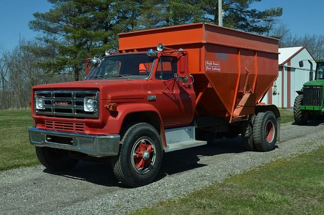 Image of GMC 6500 equipment image 4