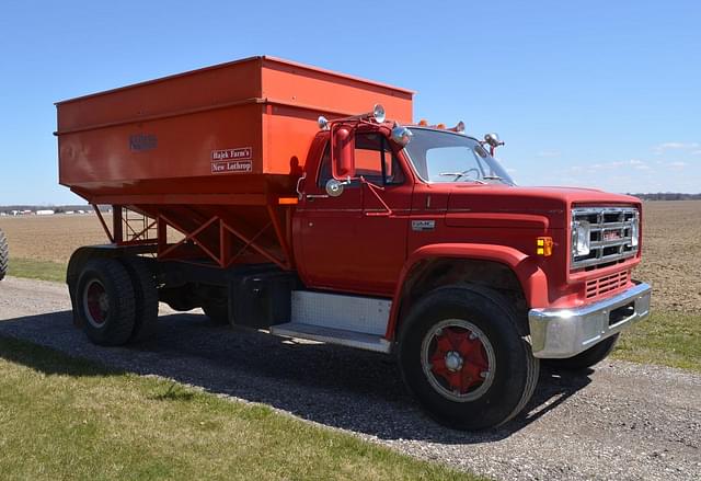 Image of GMC 6500 equipment image 1