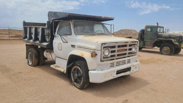 Image of GMC 2500 equipment image 2