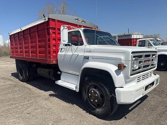 Image of GMC 6000 equipment image 2