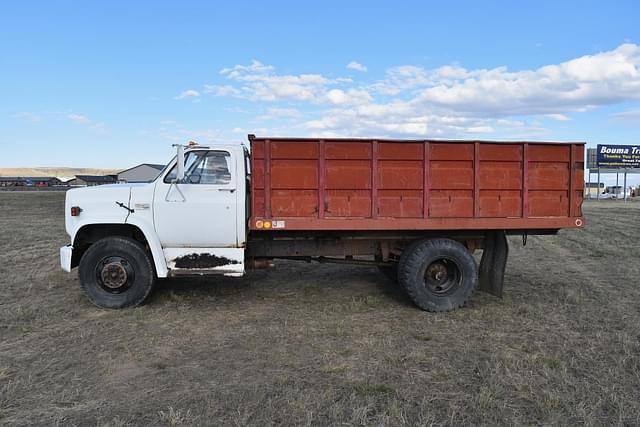 Image of GMC 6000 equipment image 2