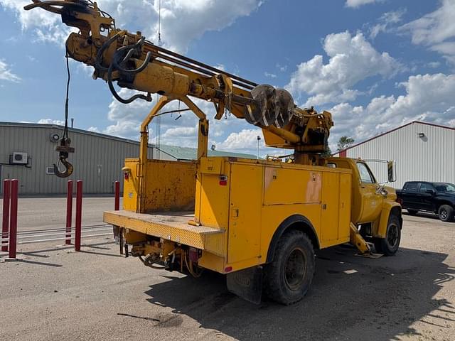 Image of GMC 6500 equipment image 4