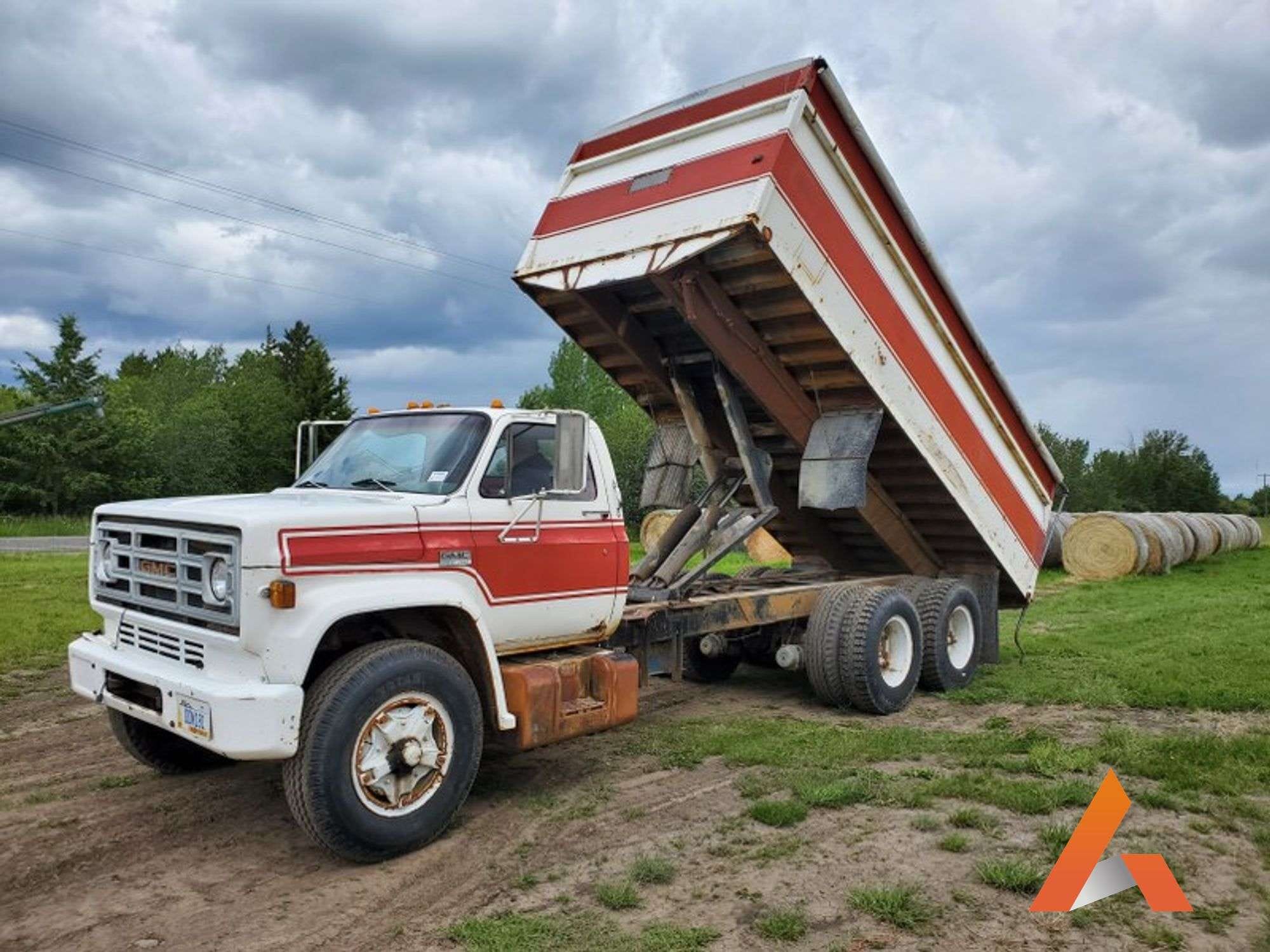 1974 GMC 6500 Equipment Image0