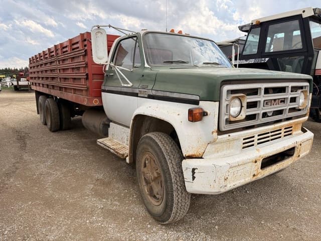 Image of GMC T6500 equipment image 2