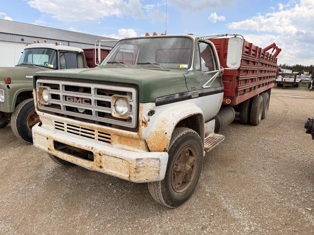 1974 GMC T6500 Equipment Image0