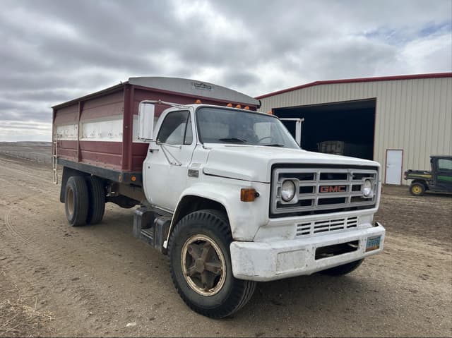 Image of GMC C6500 equipment image 2