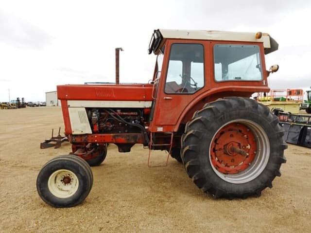 Image of International Harvester 966 equipment image 2