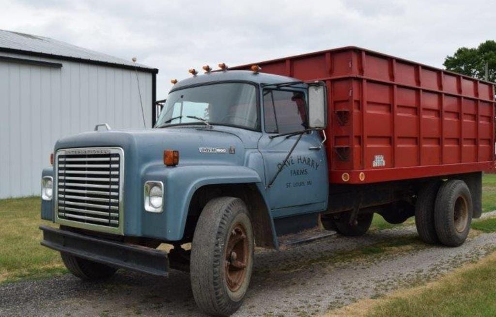 Main image International Loadstar 1600