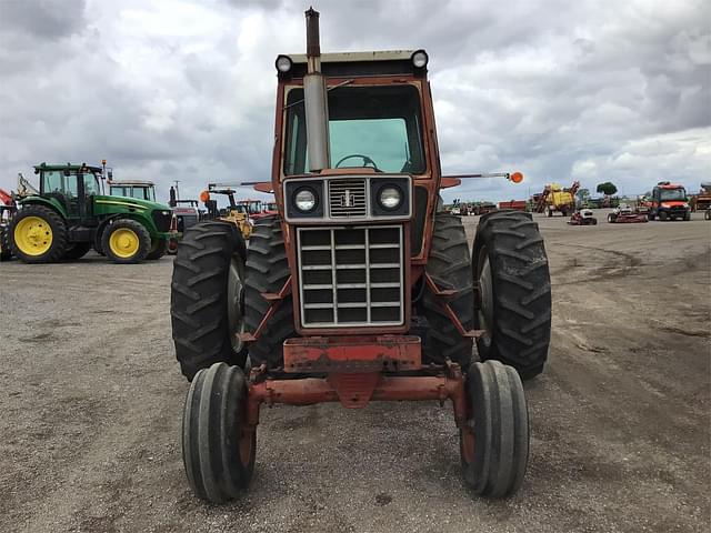 Image of International Harvester 1066 equipment image 4