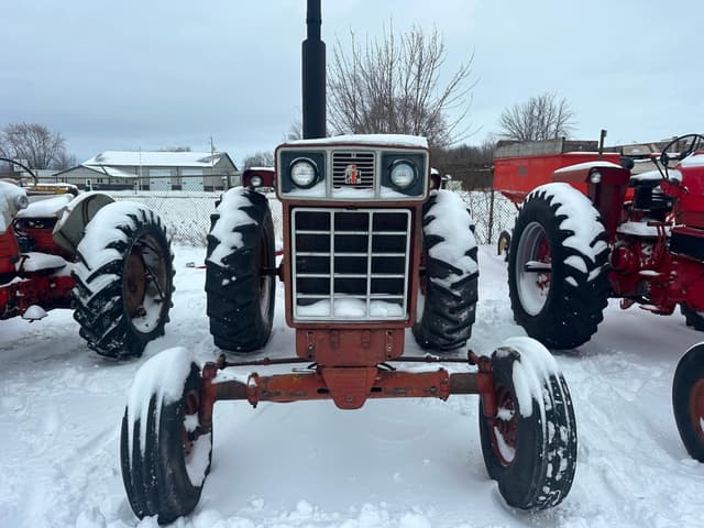 Image of International Harvester 1066 equipment image 1