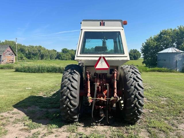 Image of International Harvester 1066 equipment image 3