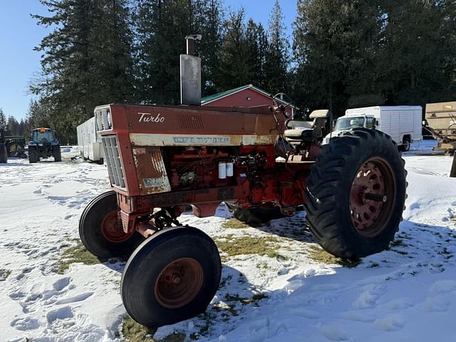 Image of International Harvester 1066 equipment image 1