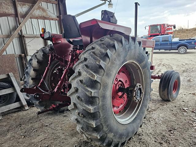 Image of International Harvester 1466 equipment image 4