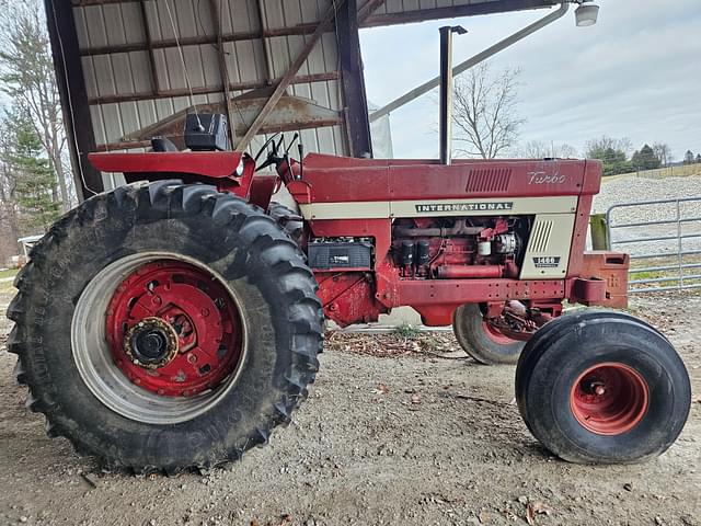 Image of International Harvester 1466 equipment image 3