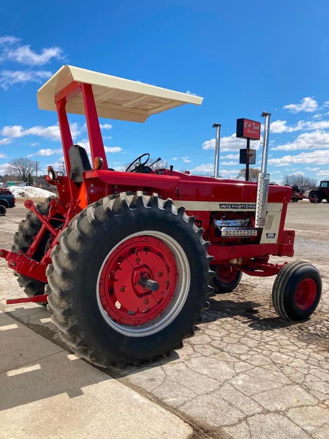 Image of International Harvester 1468 equipment image 3