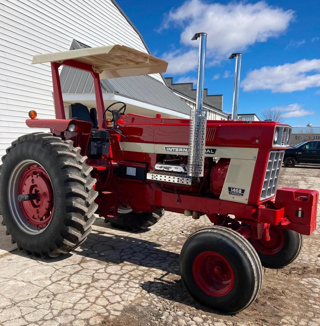 1974 International Harvester 1468 Equipment Image0