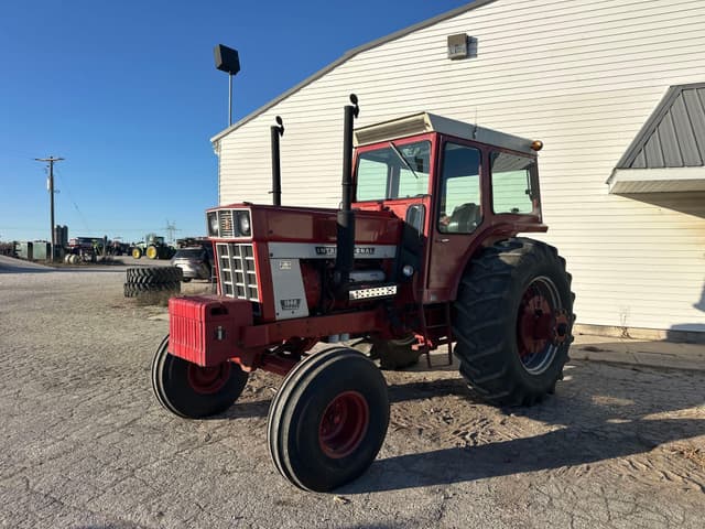 Image of International Harvester 1568 equipment image 2