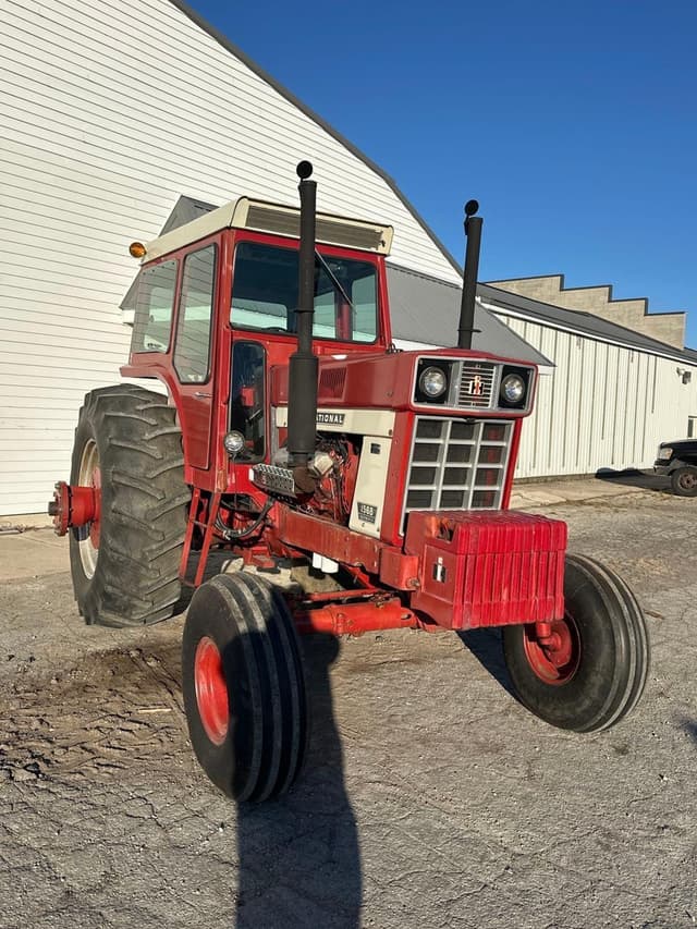 Image of International Harvester 1568 equipment image 1