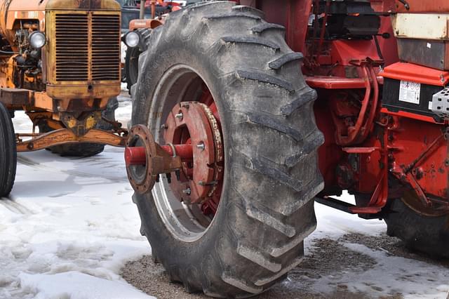 Image of International Harvester 1568 equipment image 3