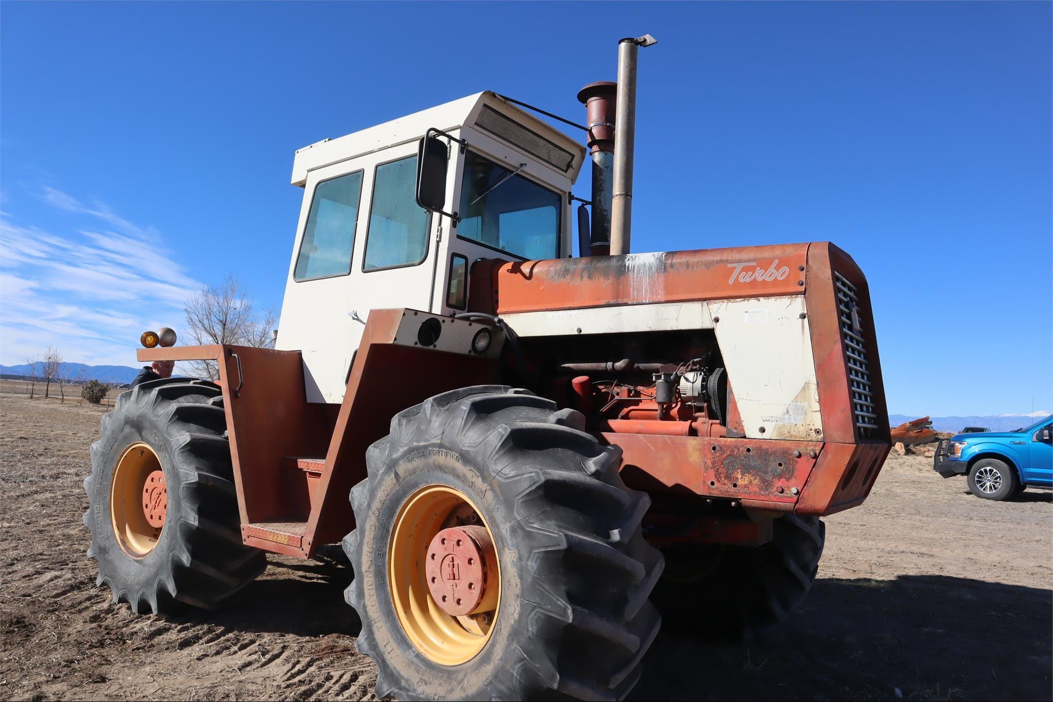 Main image International Harvester 4166