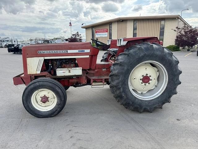 Image of International Harvester 574 equipment image 1