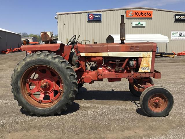 Image of International Harvester 666 equipment image 2