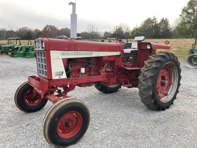 Image of International Harvester 666 equipment image 1