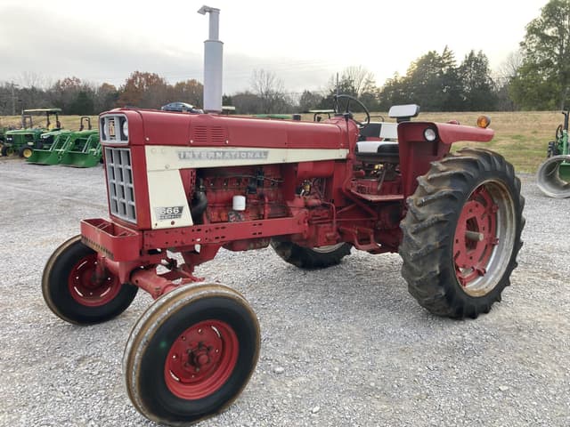 Image of International Harvester 666 equipment image 1