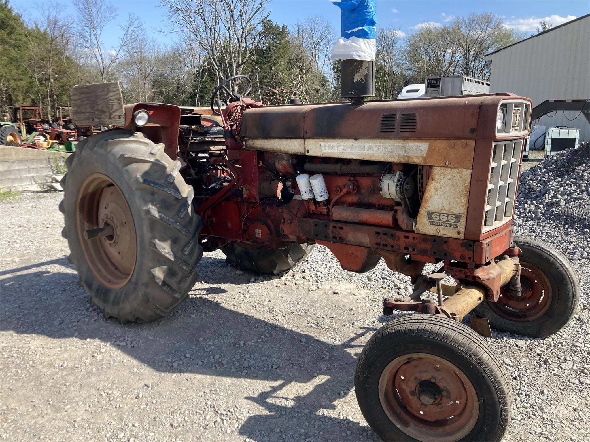1974 International Harvester 666 Equipment Image0