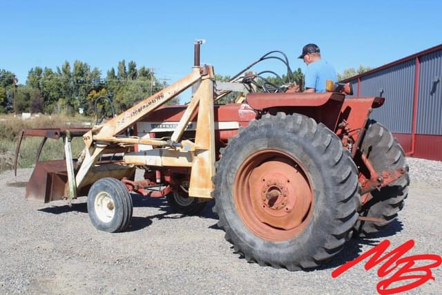 Image of International Harvester 666 equipment image 2