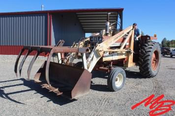 Main image International Harvester 666