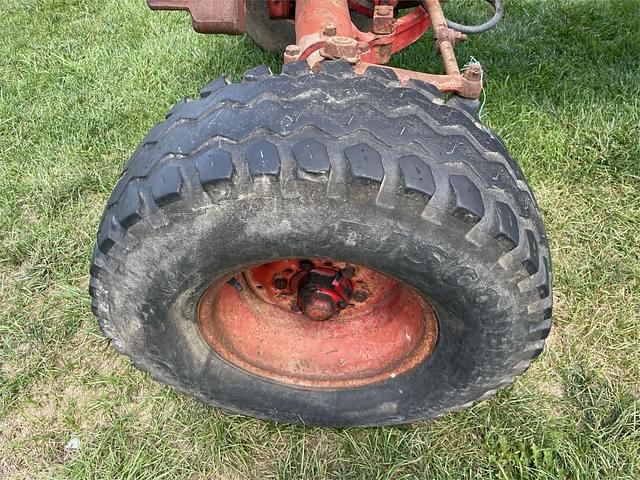 Image of International Harvester 766 equipment image 1