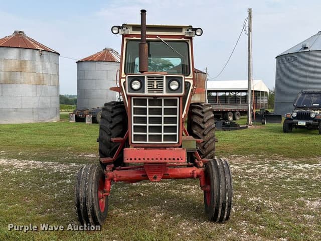 Image of International Harvester 966 equipment image 1