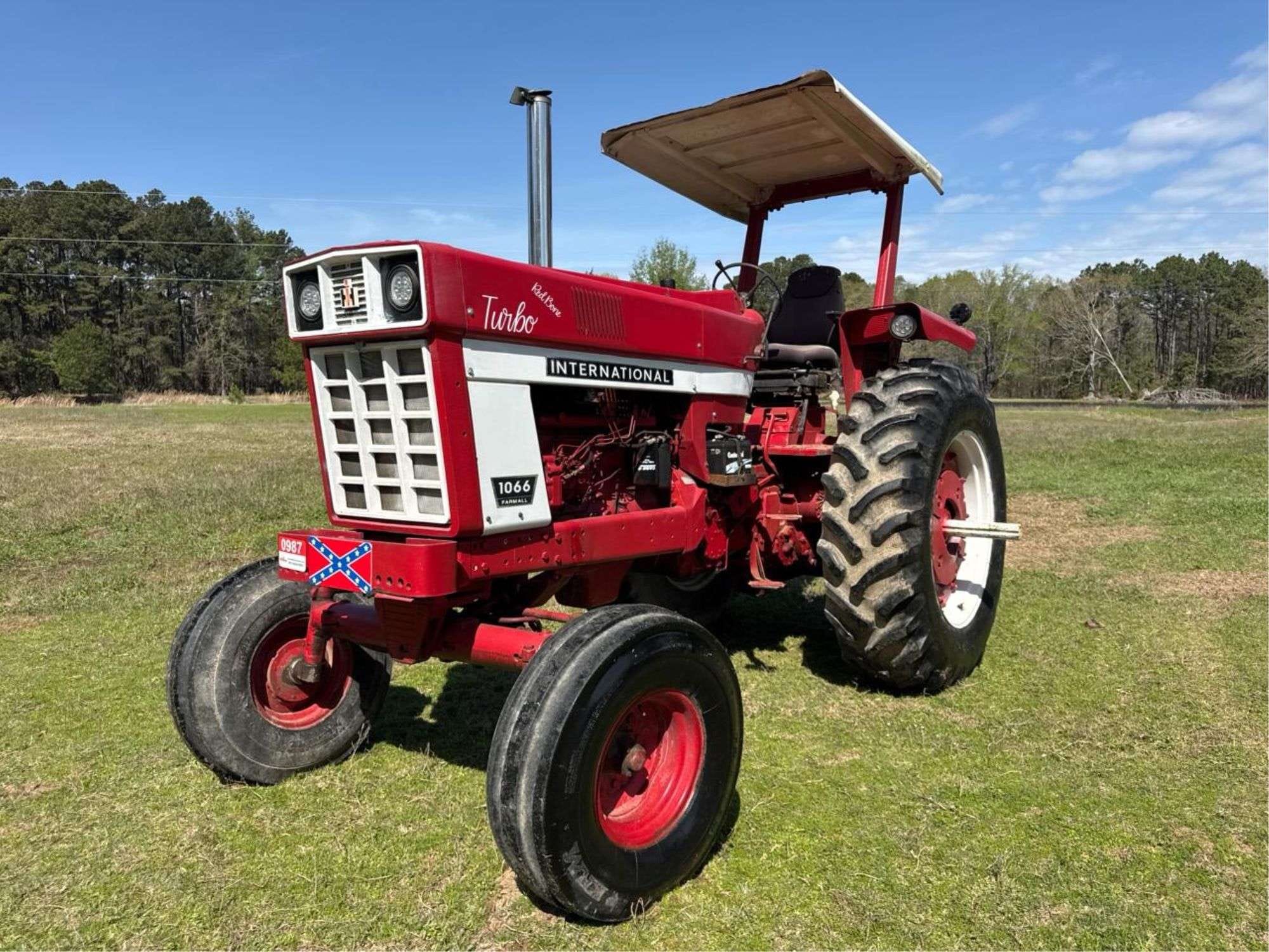 1974 International Harvester 1066 Equipment Image0