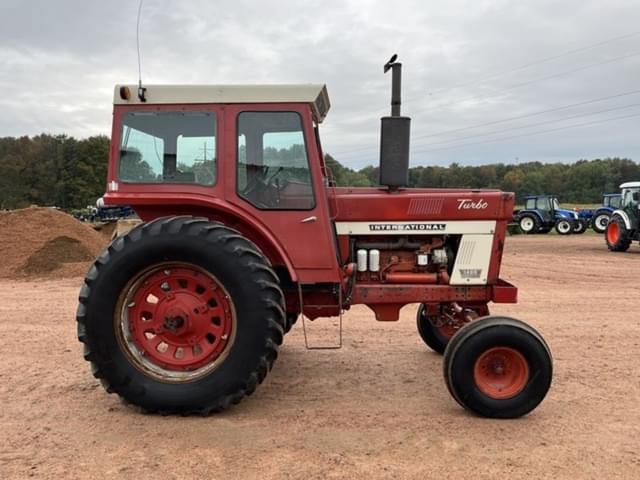 Image of International Harvester 1466 equipment image 3