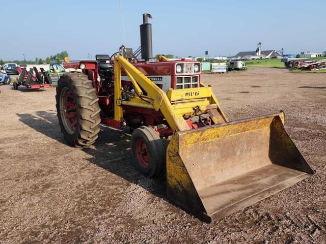 Image of International Harvester 666 equipment image 1