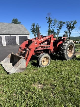 Main image International Harvester 674