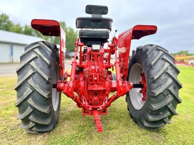 Image of International Harvester 966 equipment image 4