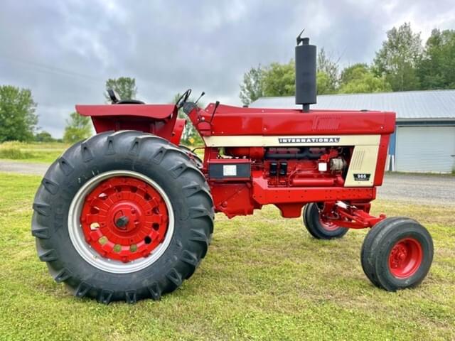 Image of International Harvester 966 equipment image 3