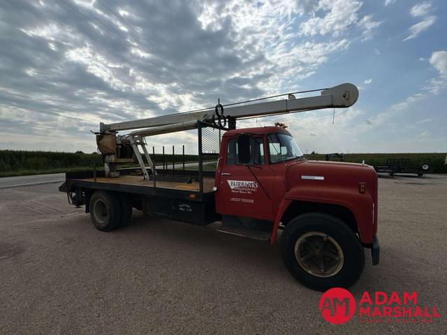 Image of International Loadstar 1600 equipment image 1