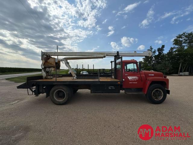 Image of International Loadstar 1600 equipment image 3