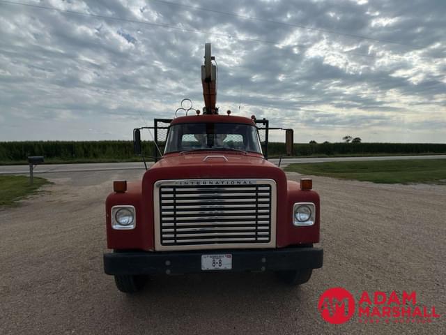 Image of International Loadstar 1600 equipment image 2