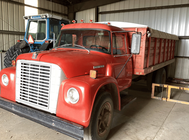 Image of International Loadstar 1600 equipment image 1