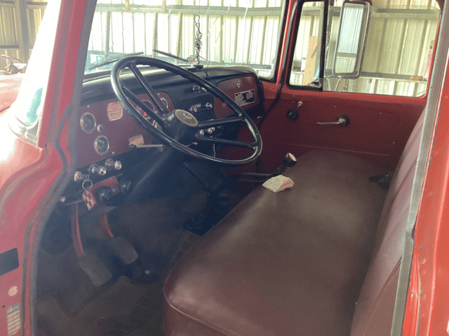 Image of International Loadstar 1600 equipment image 2