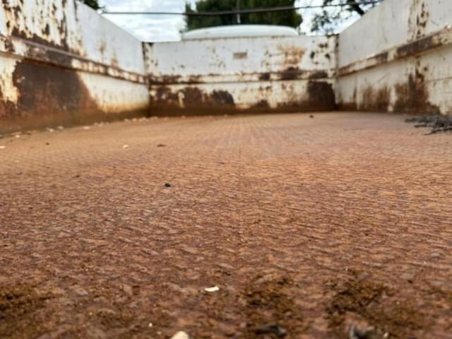 Image of International Loadstar 1600 equipment image 4