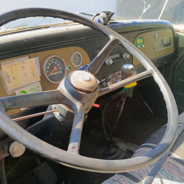 Image of International Loadstar equipment image 4