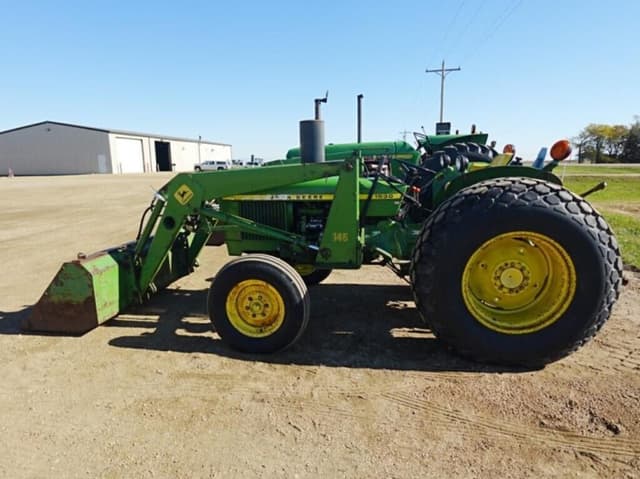 Image of John Deere 1530 equipment image 3